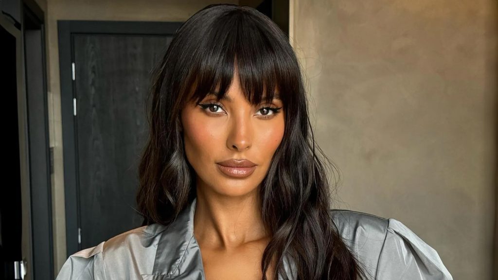 frange sur cheveux longs