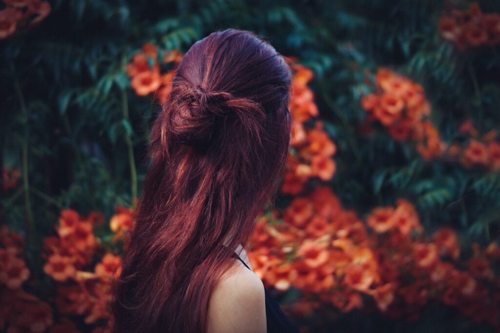 cheveux-rouge-bordeaux