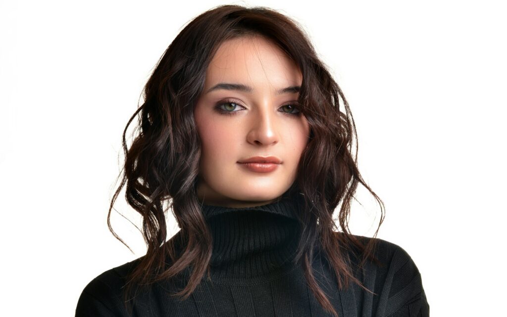 visage-rond-effile-degrade-coupe-mi-long