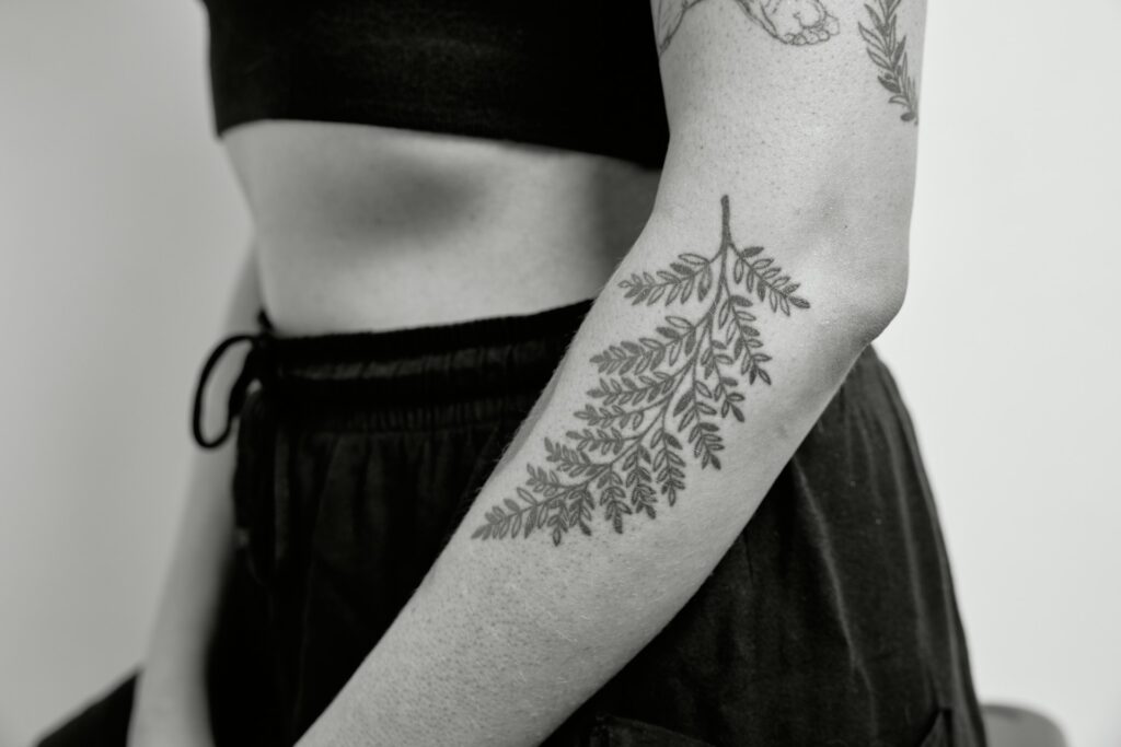 idee-tatouage-bras-femme