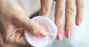 enlever-vernis-semi-permanent-naturellement-sans-acetone