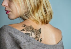 tatouage-fleur-signification-famille
